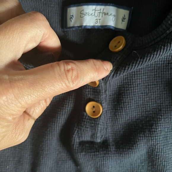 Size 3 Sweethoney Waffle Shirt - Picture 2 of 2